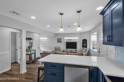 125 Throssell Rd, Lavallette NJ 08735-3230 exterior