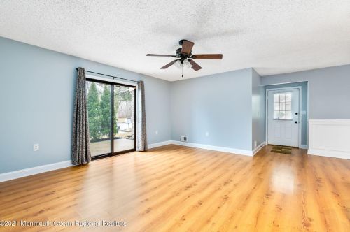 1202 Dahlia Ct, Jackson Twp NJ 08527-4160 exterior