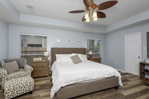 8615 Cross Country Dr, Humble TX 77346-6113 exterior