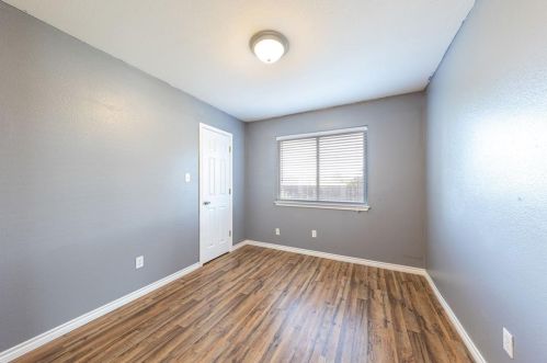 4719 Castleman Dr, Austin TX 78725-1720 exterior