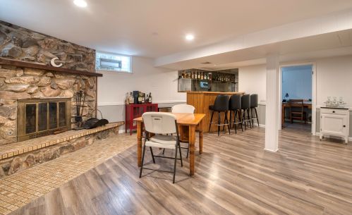 8410 Brodman Ave, Chicago IL 60656-4218 exterior