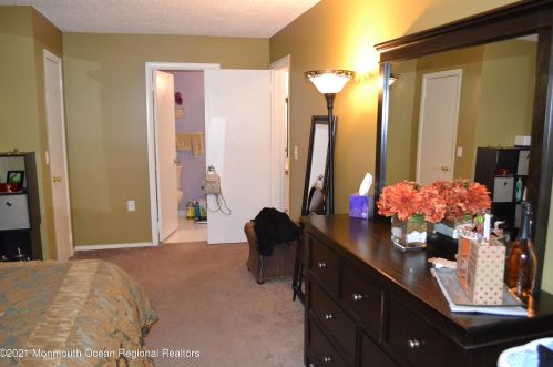 1902 Lilly Ln, Jackson Twp NJ 08527-4144 exterior