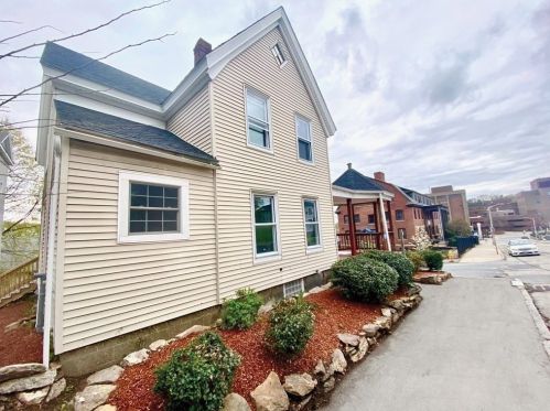 20 Edward St, Worcester MA 01605-3021 exterior