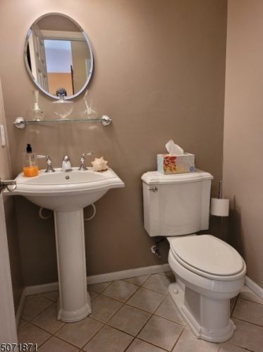 15 Lapis Cir, Town Center NJ 07052-2160 exterior