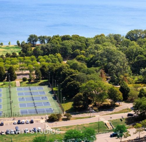 3660 Lake Shore Dr, Chicago IL  60613-5300 exterior