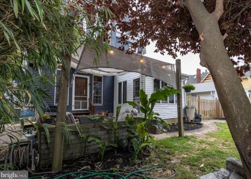 317 Lees Ave, Camden NJ 08108-3107 exterior