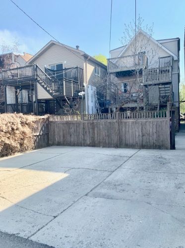 916 Francisco Ave, Chicago IL 60629-3008 exterior