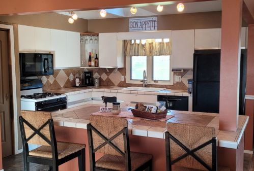 1552 5th Ave, Saint Charles, IL 60174-1253