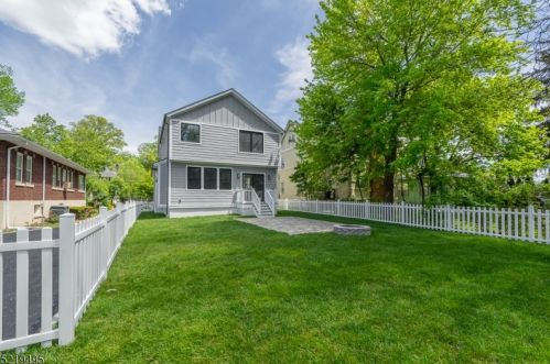 26 Minton Ave, Chatham Township NJ  07928-2740 exterior