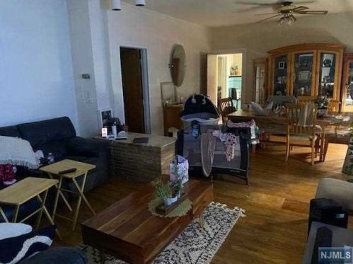 55 Clinton Pl, East Rutherford NJ 07073-1323 exterior