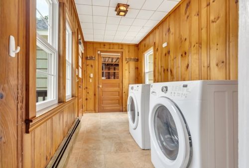 30 Kinnicutt Rd, Worcester MA 01602-1546 exterior