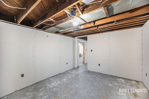 1451 Barclay St, Meskegon MI 49441-2207 exterior