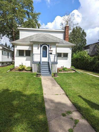 459 Evergreen Ave, Elmhurst, IL 60126-2235