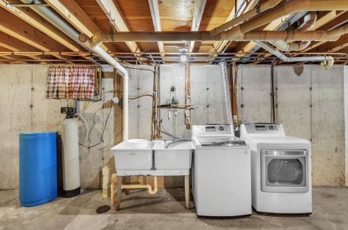 6422 Meadowview Ave, Kalamazoo MI  49048-9448 exterior