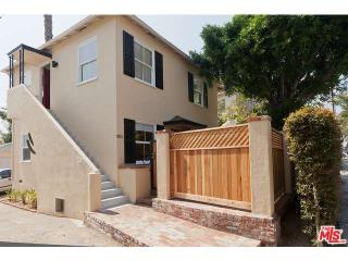 8856 Cynthia St, Los Angeles CA  90069-4509 exterior