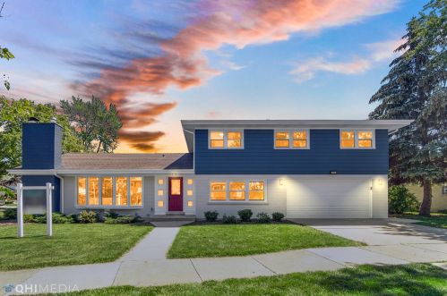 452 Adams St, Elmhurst IL  60126-4633 exterior