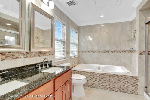 19 Cres Rd, Old Bridge NJ 08857-4101 exterior