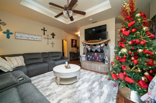 704 Cheryl St, Longview TX 75604-1044 exterior