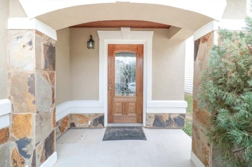 6821 Derby Downs Dr, Austin TX  78747-3955 exterior