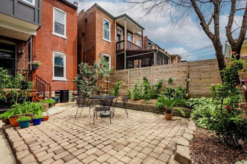 3882 Humphrey St, Saint Louis MO 63116-4825 exterior