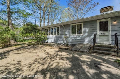 99 Hope Chapel Rd, Jackson Twp NJ 08527-5061 exterior