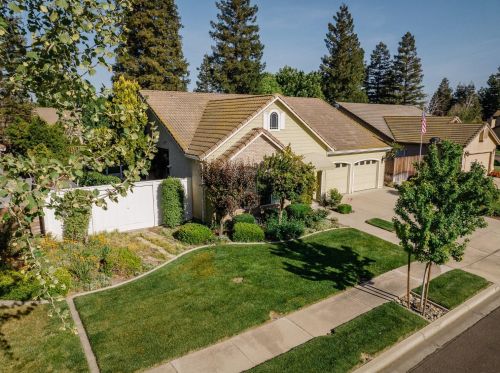 2520 Carmichael Way, Turlock, CA 95382-9137