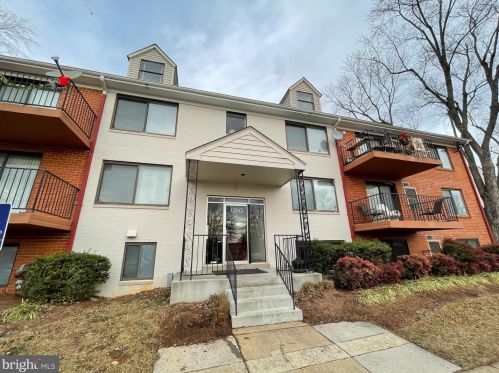 125-G Clubhouse Dr, Leesburg, VA 20175-4203