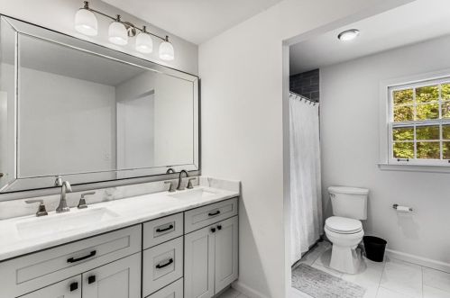 7105 Brandon Mill Rd, Atlanta GA  30328-1922 exterior