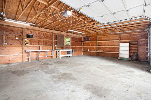 3280 D Ave, Kalamazoo MI  49009-5602 exterior