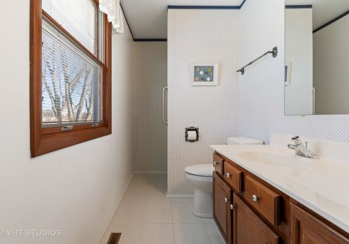 1080 Butler Dr, Bull Valley IL 60014-6927 exterior