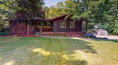 150 Poplar Ave, Monaca, PA 15061-2551