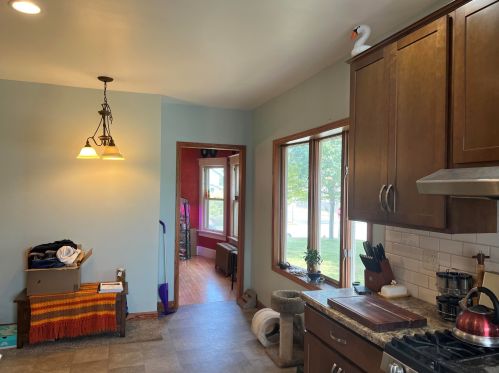 1607 Division St, Manitowoc WI 54220-5627 exterior