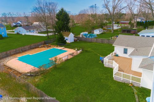 91 Harding Rd, East Freehold NJ 07728-9004 exterior