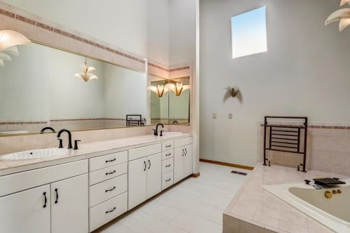 3607 Deep Wood Dr, Bull Valley IL 60012-1004 exterior