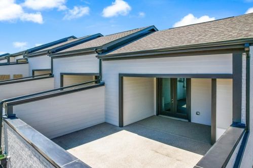 1346 Booth Ave, Atlanta GA 30318-0043 exterior