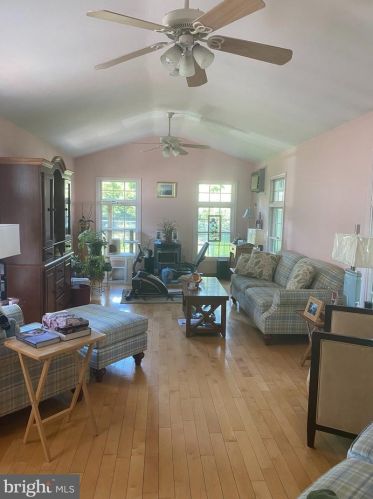 416 Emerson Rd, Huntingdon Valley PA 19006-3024 exterior