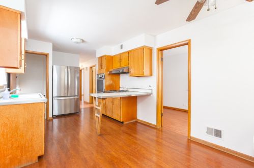 4716 Kennicott Ave, Chicago IL 60630-4322 exterior