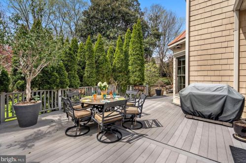 11300 Glen Rd, Rockville MD 20854-1849 exterior