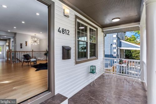 4812 Hayes St, Washington DC  20019-3649 exterior