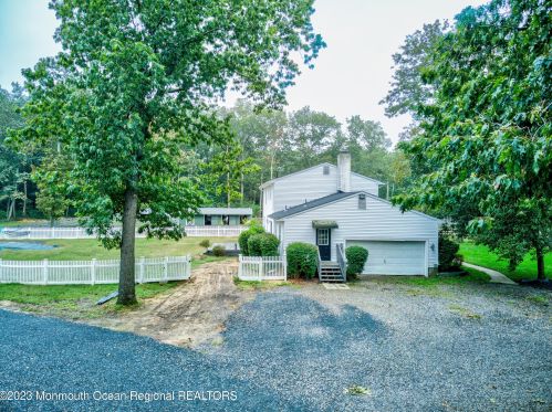 565 Basso St, Jackson Twp NJ  08527-5215 exterior