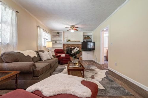 3559 Hidden Acres Dr, Atlanta GA 30340-4449 exterior