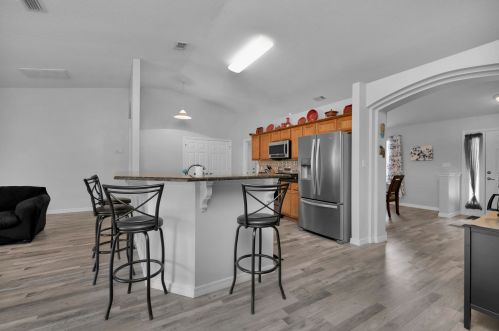 13 Pleasant Dr, Defuniak Springs FL 32435-8697 exterior