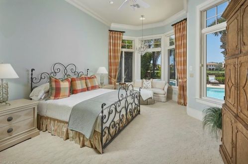 1561 Marsh Wren Ln, Naples FL 34105-2792 exterior