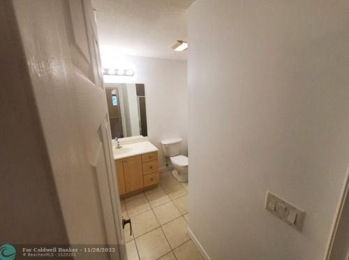 1049 Ingrassina Ave, Fort Pierce FL  34953-7208 exterior