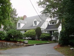 700 Quinobequin Rd, Newton, MA 02468-2117
