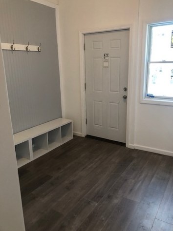 8422 Saginaw Ave, Chicago IL 60617-2028 exterior