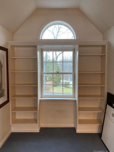 34 Gln Ave, Norwalk CT 06850-1835 exterior