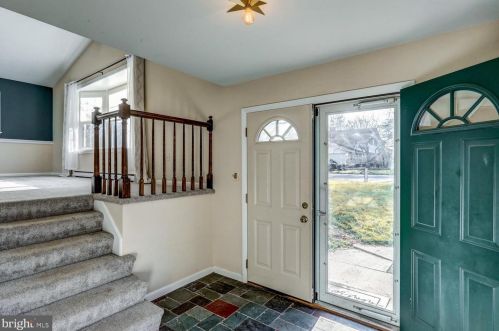 3075 Essex Pl, Lancaster PA  17601-1612 exterior