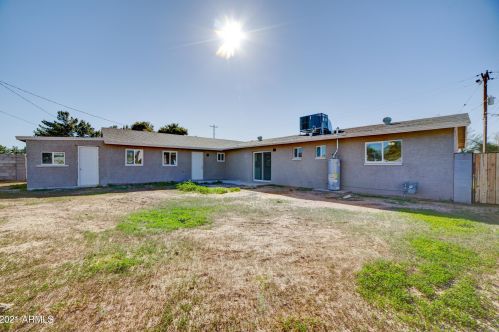 1942 Campo Bello Dr, Phoenix AZ 85032-2051 exterior