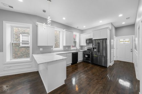 1872 Millard Ave, Chicago IL 60629-4349 exterior